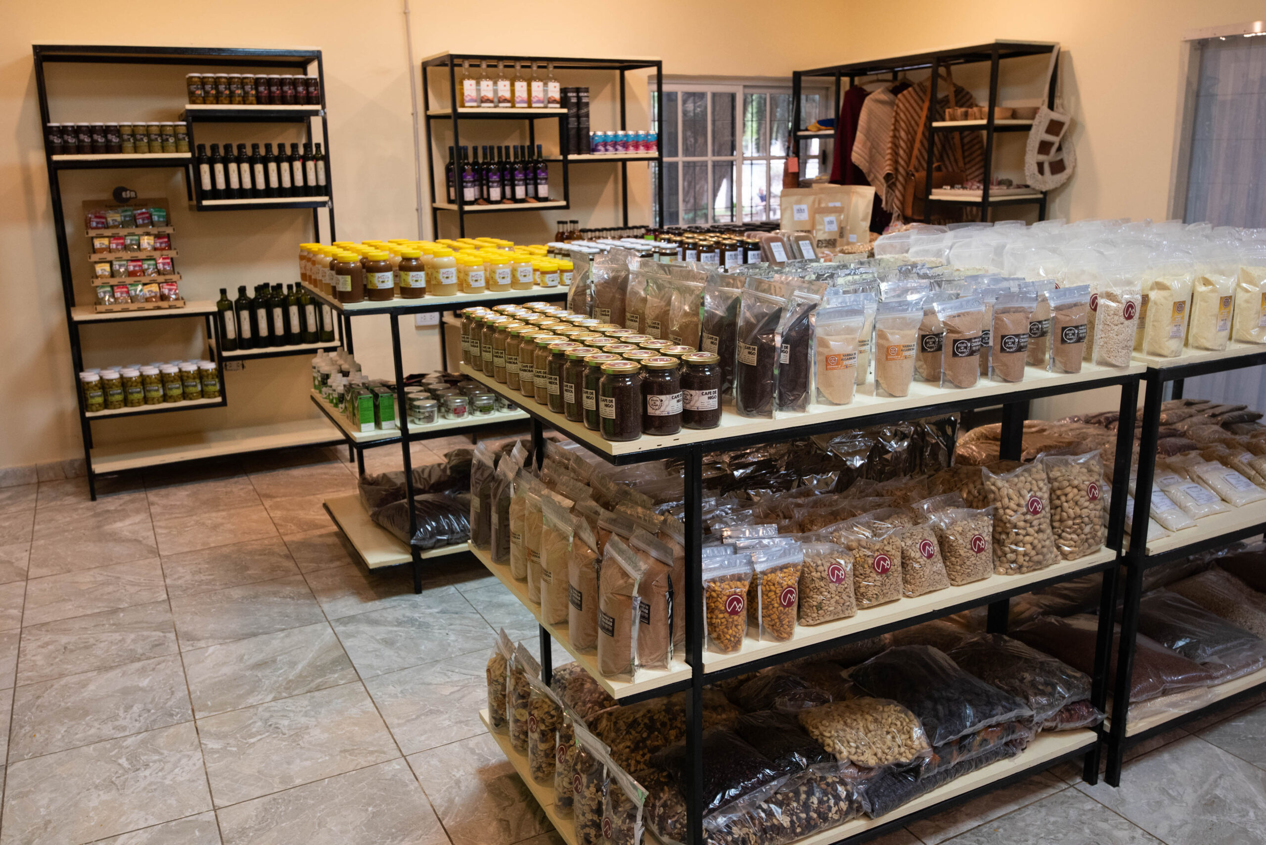 El Mercado Cooperativo abre sus puertas este sábado